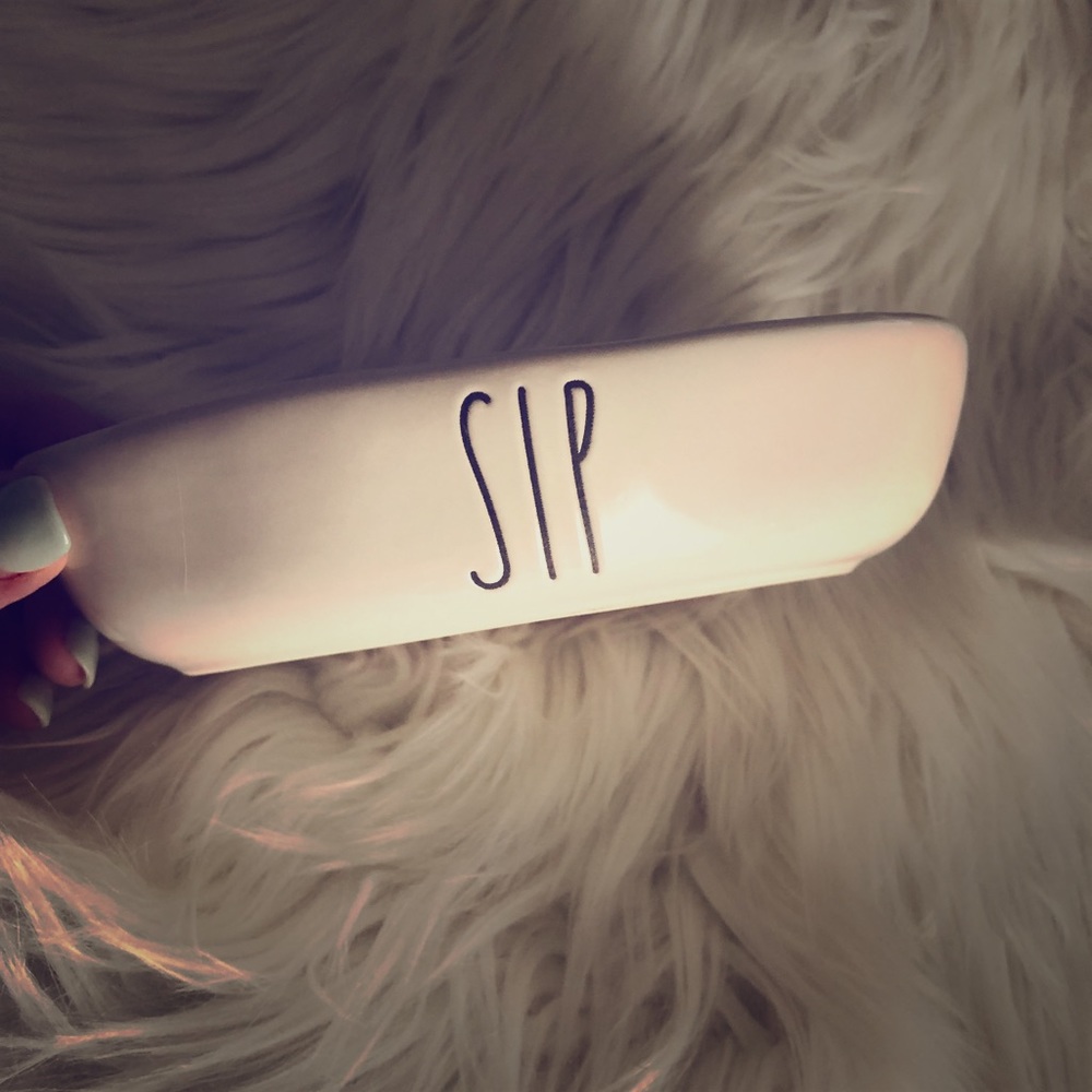 New Rae Dunn “Sip” dish